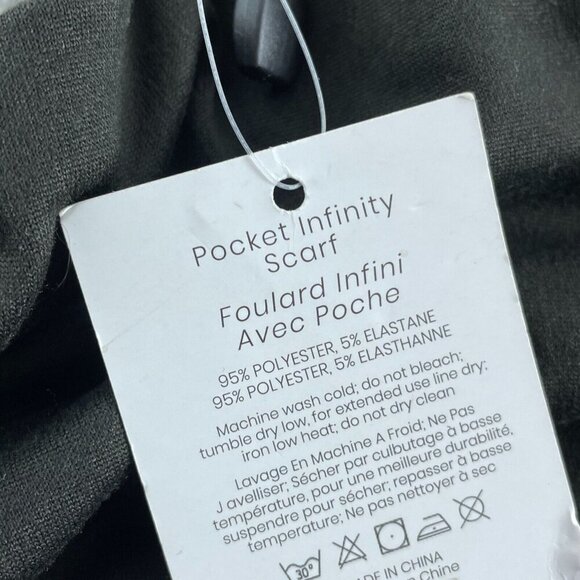 Beyond Yoga Black Pocket Infinity Scarf With Zipper Unisex NWT 5055 - Picture 3 of 6